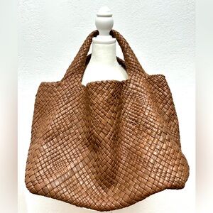 Bottega Veneta Style Toe Large Leather Bag